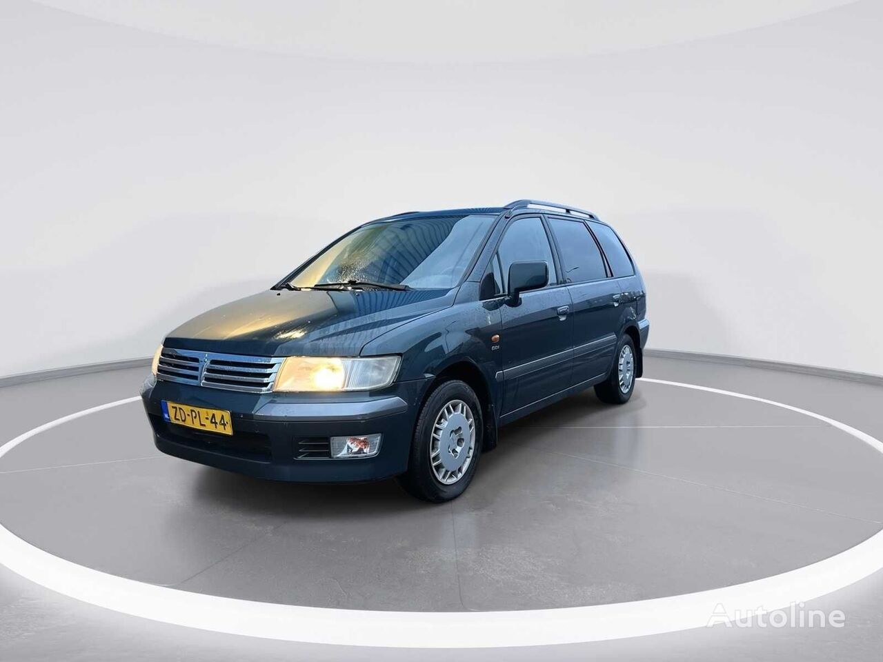 Mitsubishi Space Wagon coche familiar