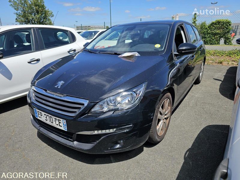 سيارة عائلية Peugeot 308