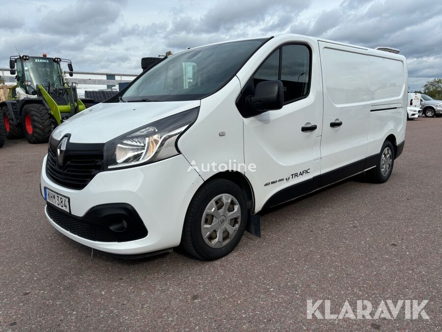 Renault Trafic estate car