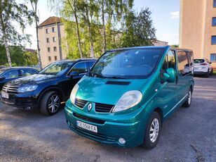 سيارة عائلية Renault Trafic