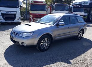 xe có ngăn riêng xếp hành lý Subaru Outback