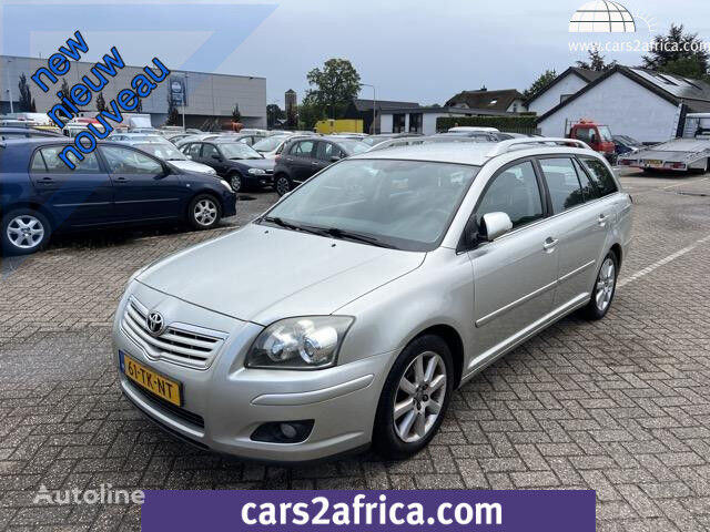 Toyota Avensis Wagon 1.8 VVTi Luna coche familiar