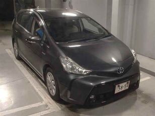 Toyota PRIUS ALPHA estate car