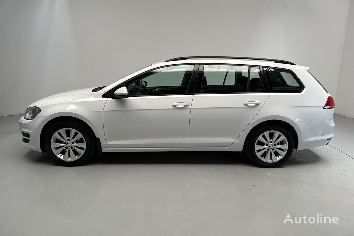 Volkswagen Golf coche familiar