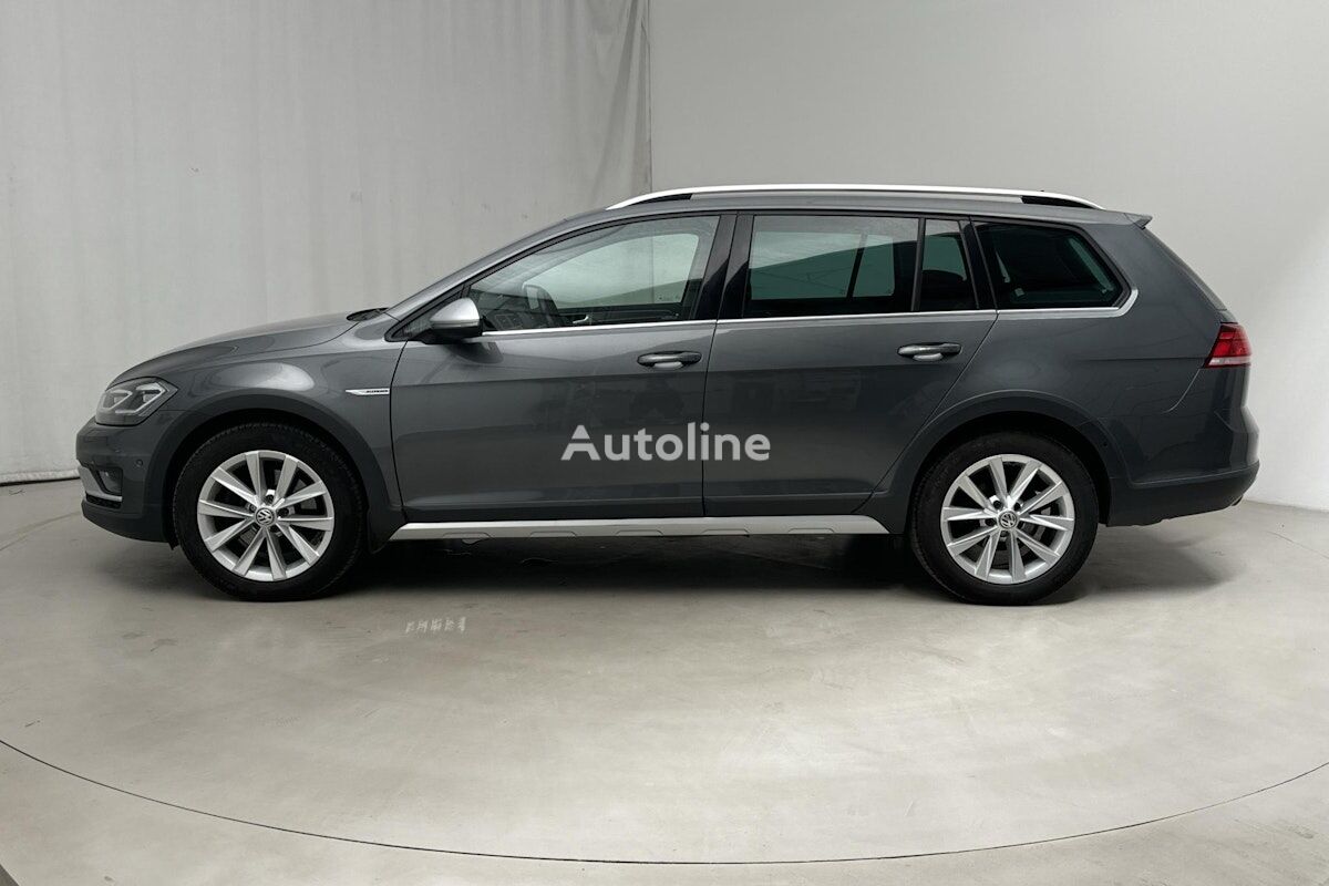 Volkswagen Golf coche familiar