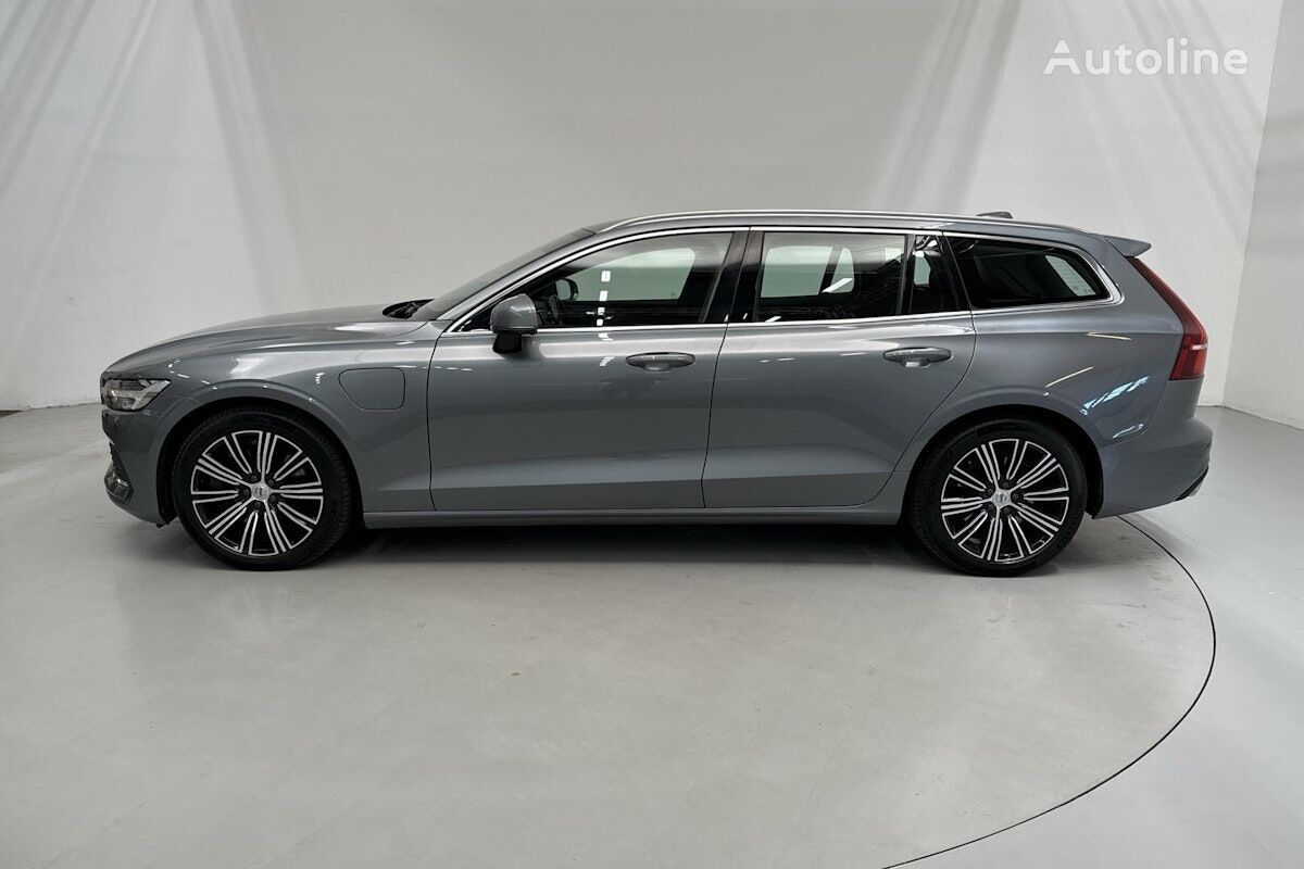 Volvo V60 estate car