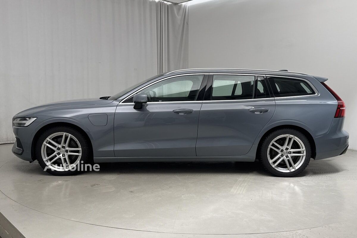 Volvo V60 estate car