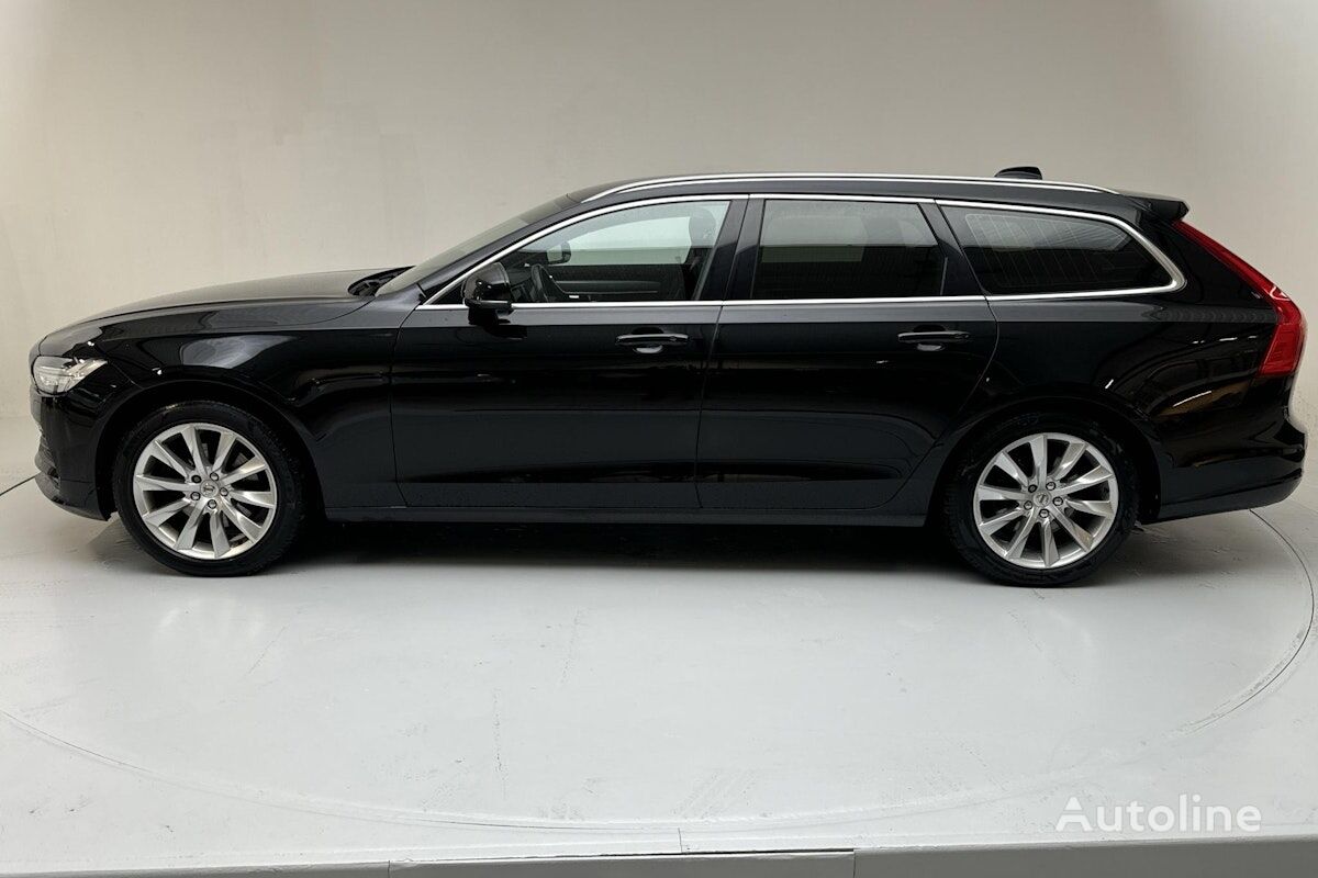 Volvo V90 estate car