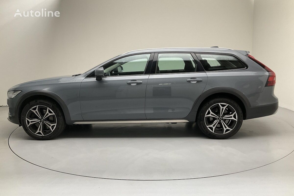 xe có ngăn riêng xếp hành lý Volvo V90 Cross Country