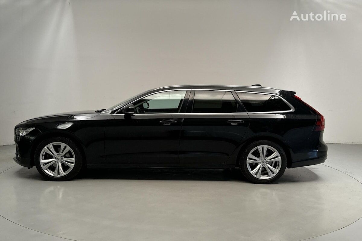 Volvo V90 D4  estate car