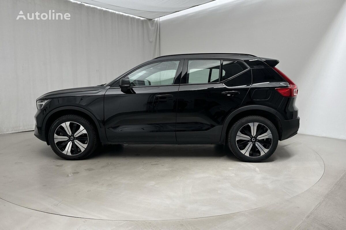 سيارة عائلية Volvo XC40