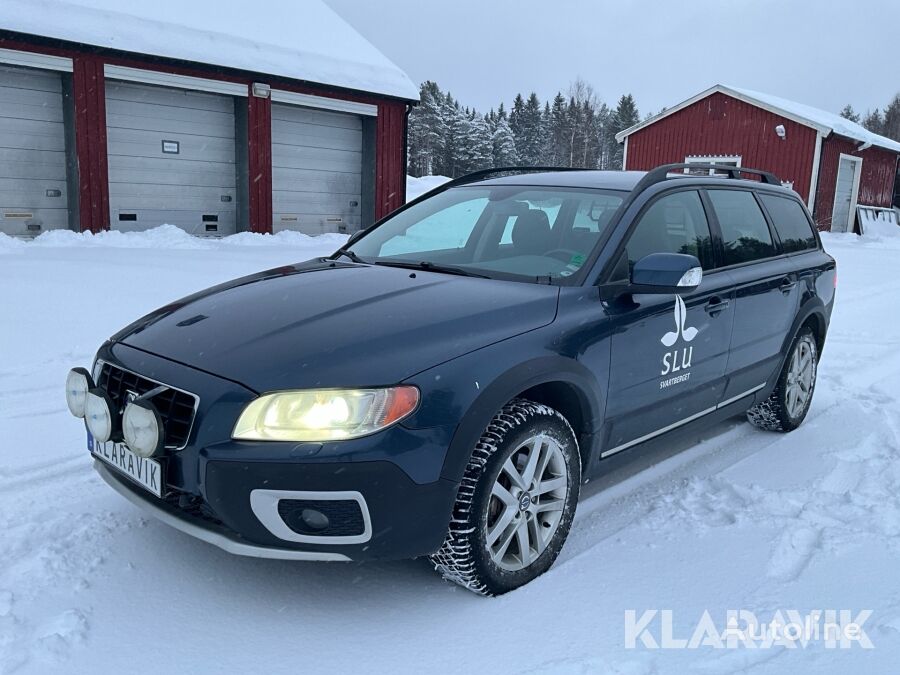 Volvo XC70 estate car