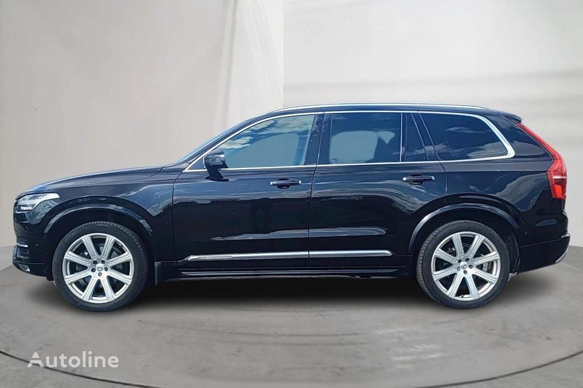 Volvo XC90 estate car