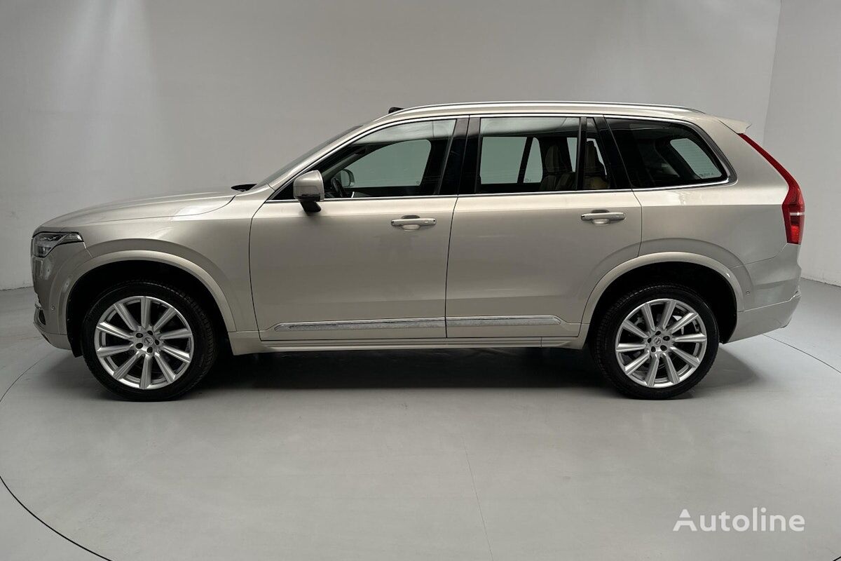 Volvo XC90 estate car