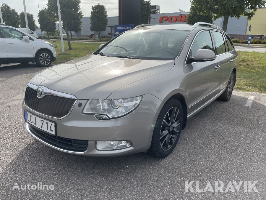 xe có ngăn riêng xếp hành lý Škoda Skoda Superb