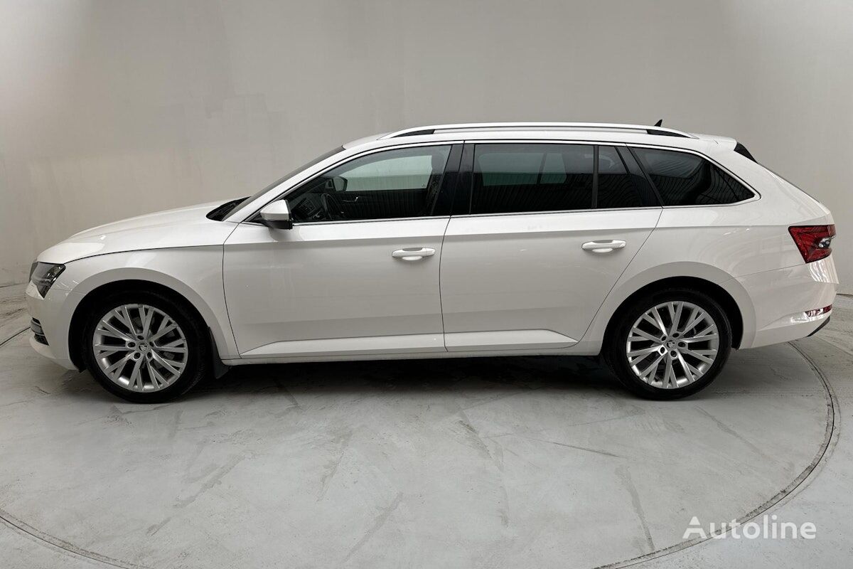 famigliare Škoda Superb