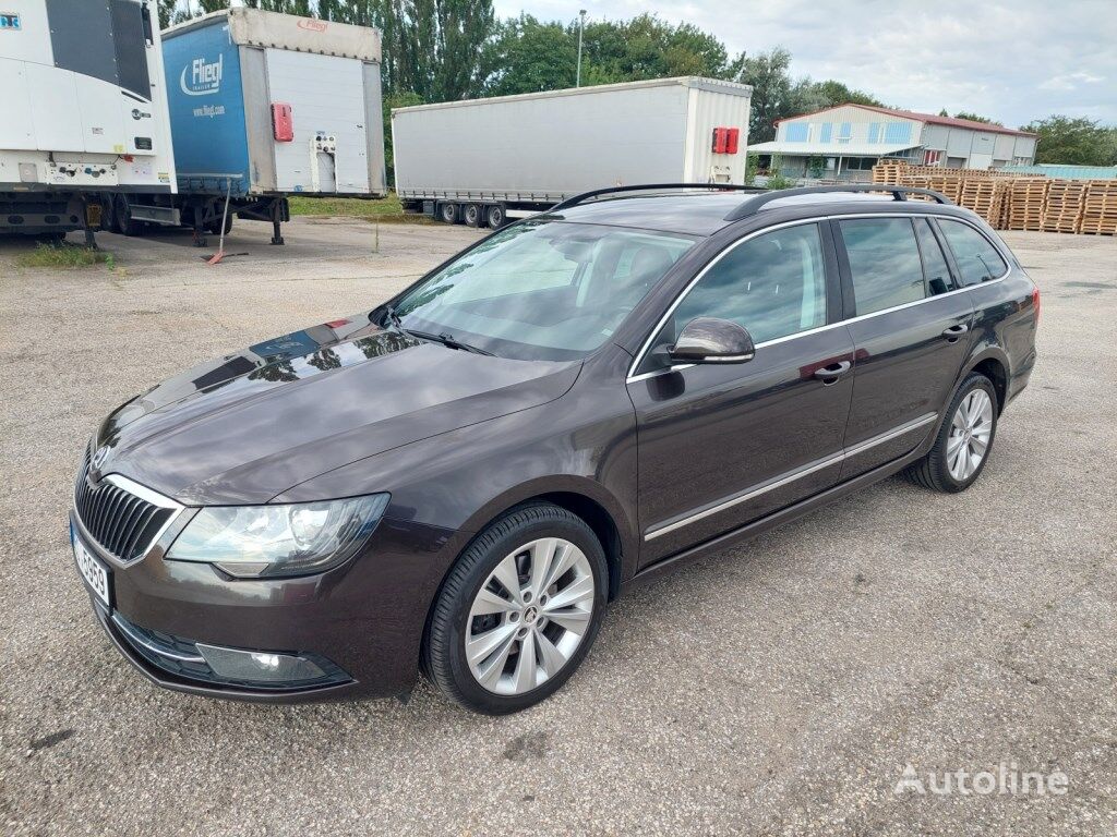 station wagon Škoda Superb 2.0 TDI Elegance