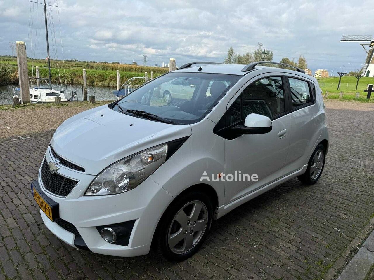 hatchback Chevrolet Spark