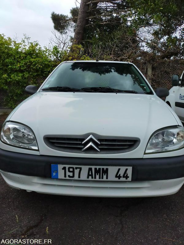 Citroen SAXO hatchback