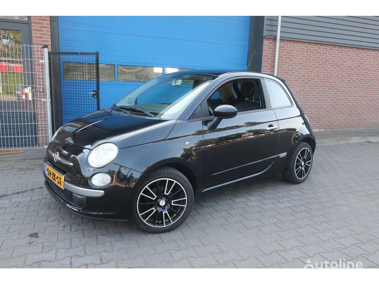 FIAT 500 hatchback