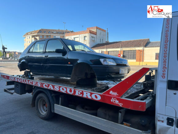 hatchback Ford FIESTA para peças