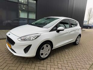 hatchback Ford Fiesta