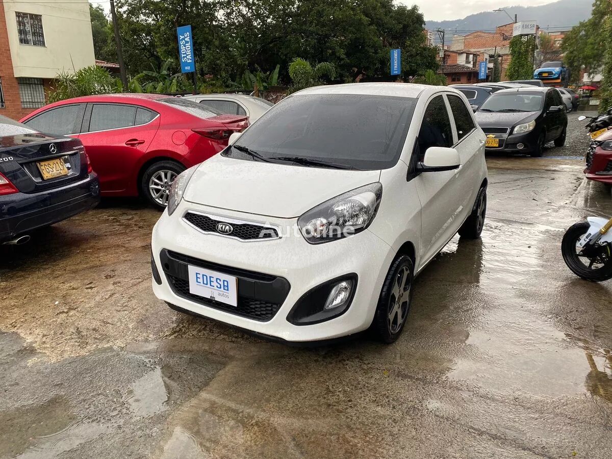 хечбек KIA Picanto