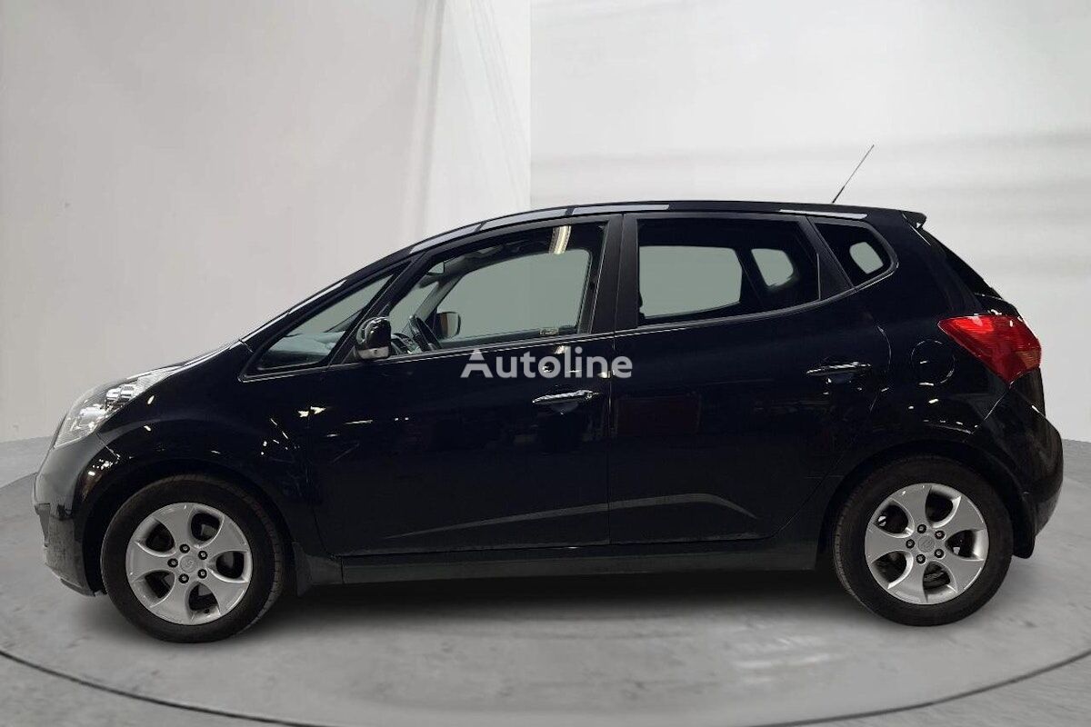 hatchback KIA Venga