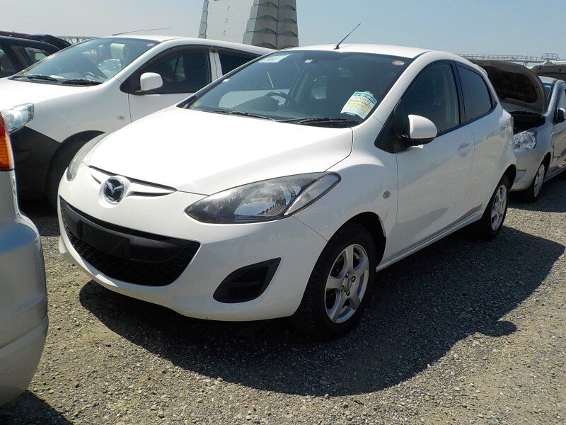 Mazda DEMIO hatchback