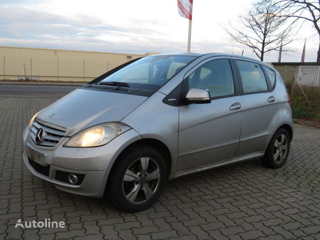 Mercedes-Benz A-Klasse 200 Avantgarde PKW hatchback