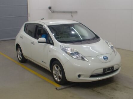 掀背式汽车 Nissan LEAF