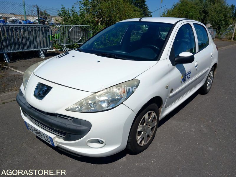 хэтчбек Peugeot 206