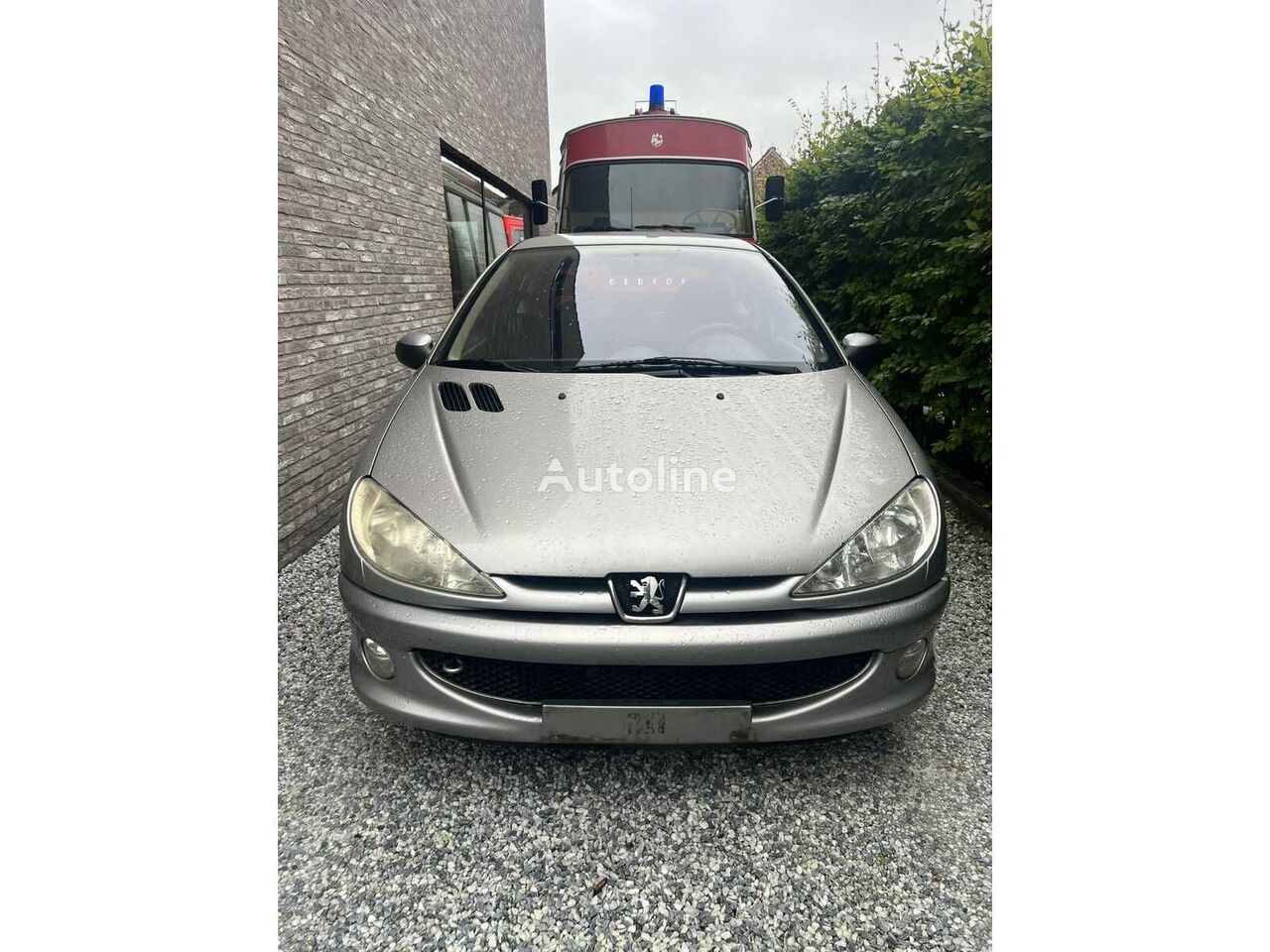 سيارة هاتشباك Peugeot 206