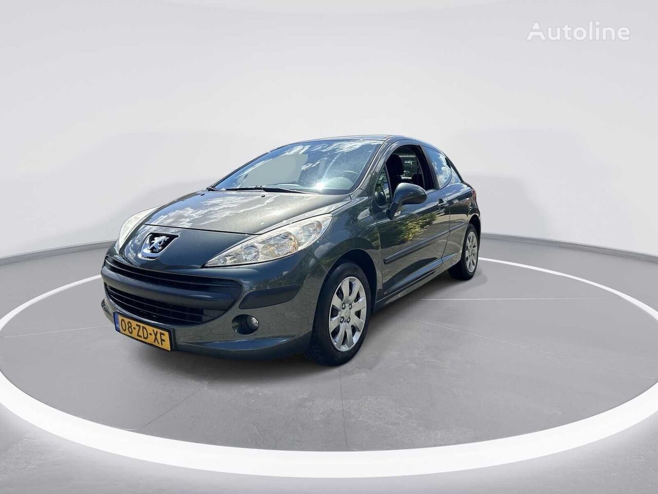 سيارة هاتشباك Peugeot 207