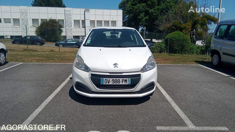 Peugeot 208 hatchback