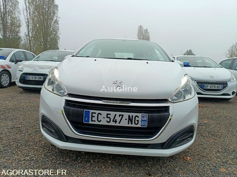 Peugeot 208 hatchback