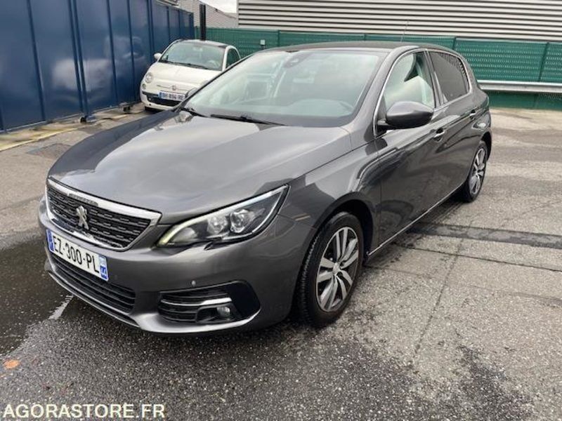 سيارة هاتشباك Peugeot 308