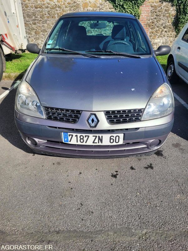 Renault CLIO hatchback