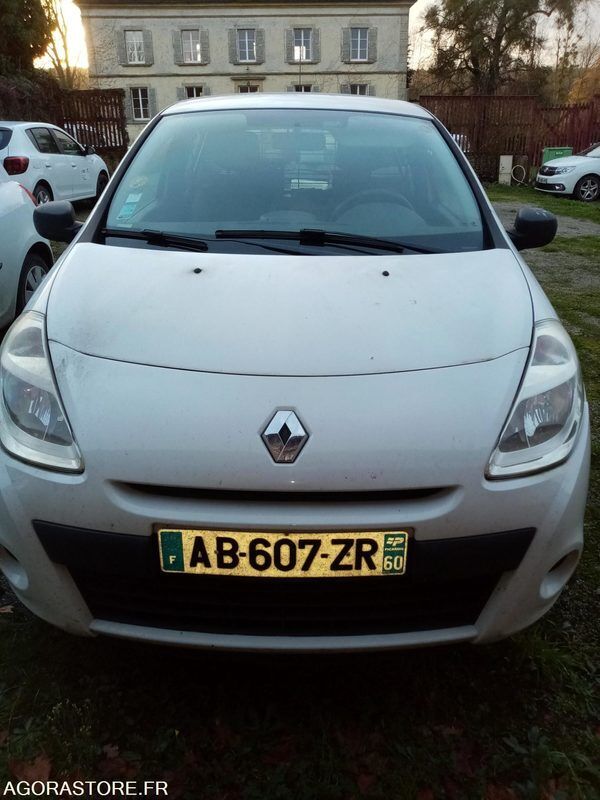 хэтчбек Renault CLIO