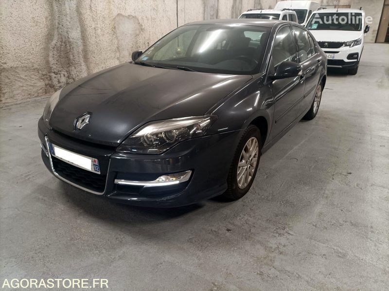 سيارة هاتشباك Renault Laguna