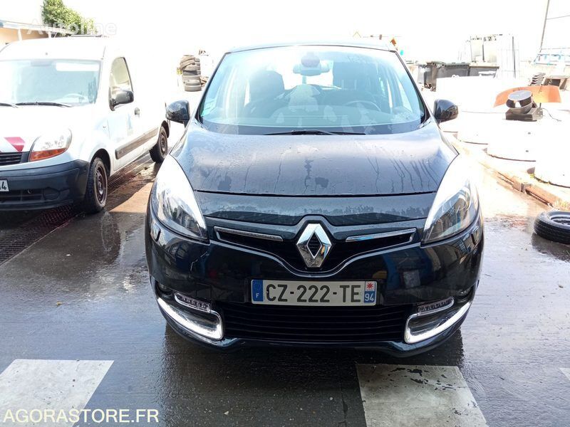 hatchback Renault MEGANE