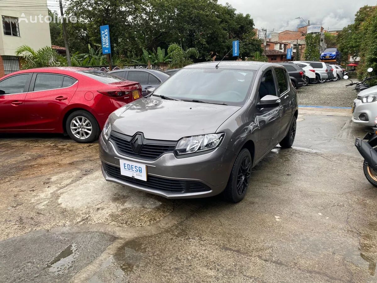 Renault Sandero ハッチバック