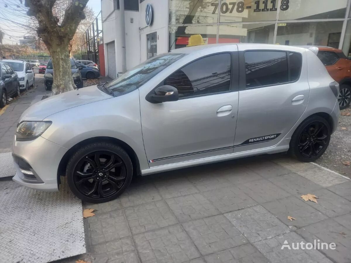 hatchback Renault Sandero