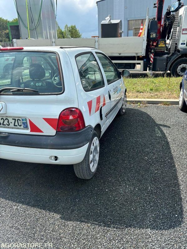 Renault TWINGO hatchback