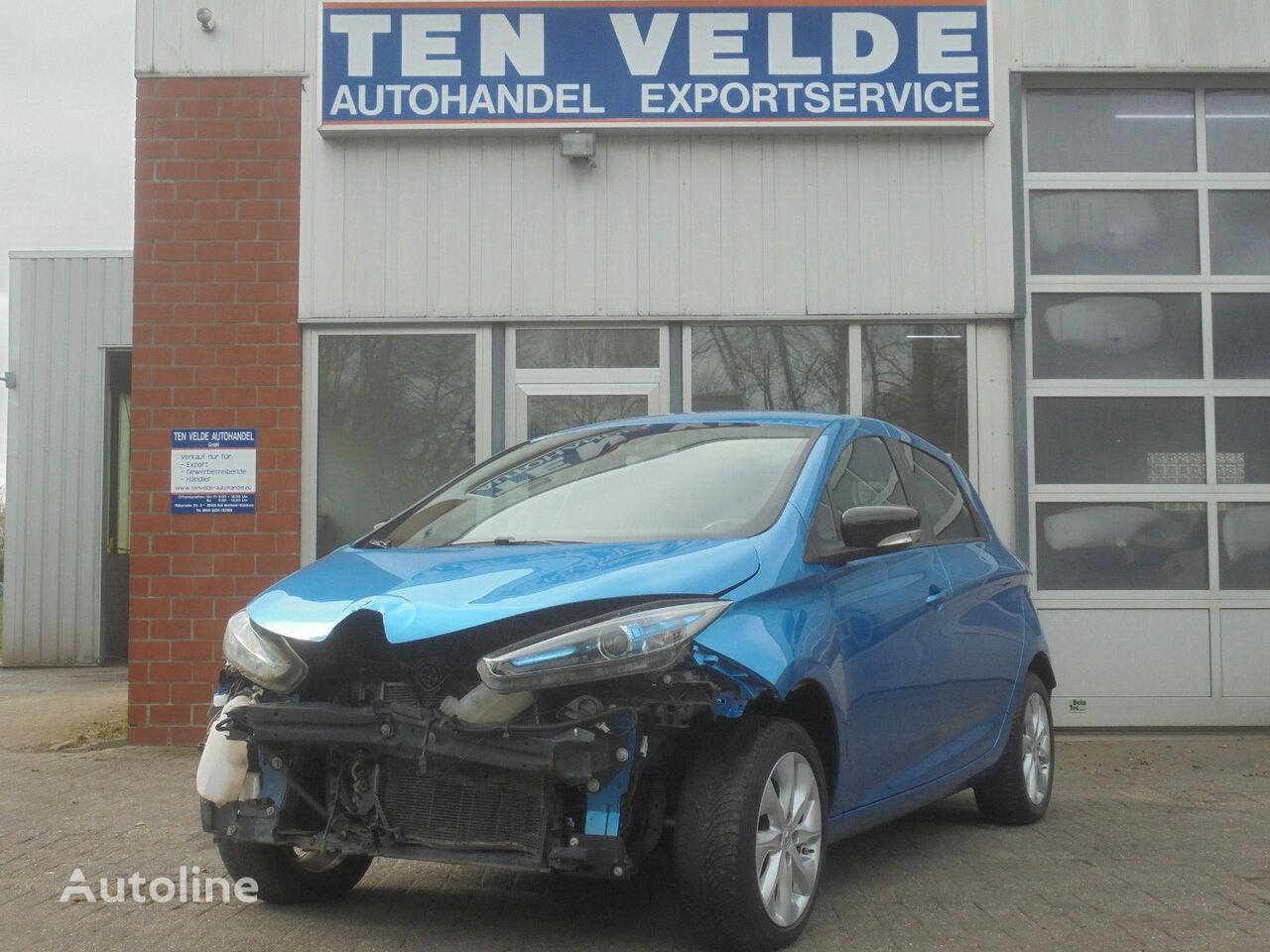 damaged Renault ZOE Zoe Intens hatchback