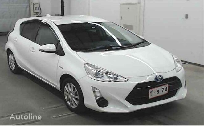 hatchback Toyota AQUA