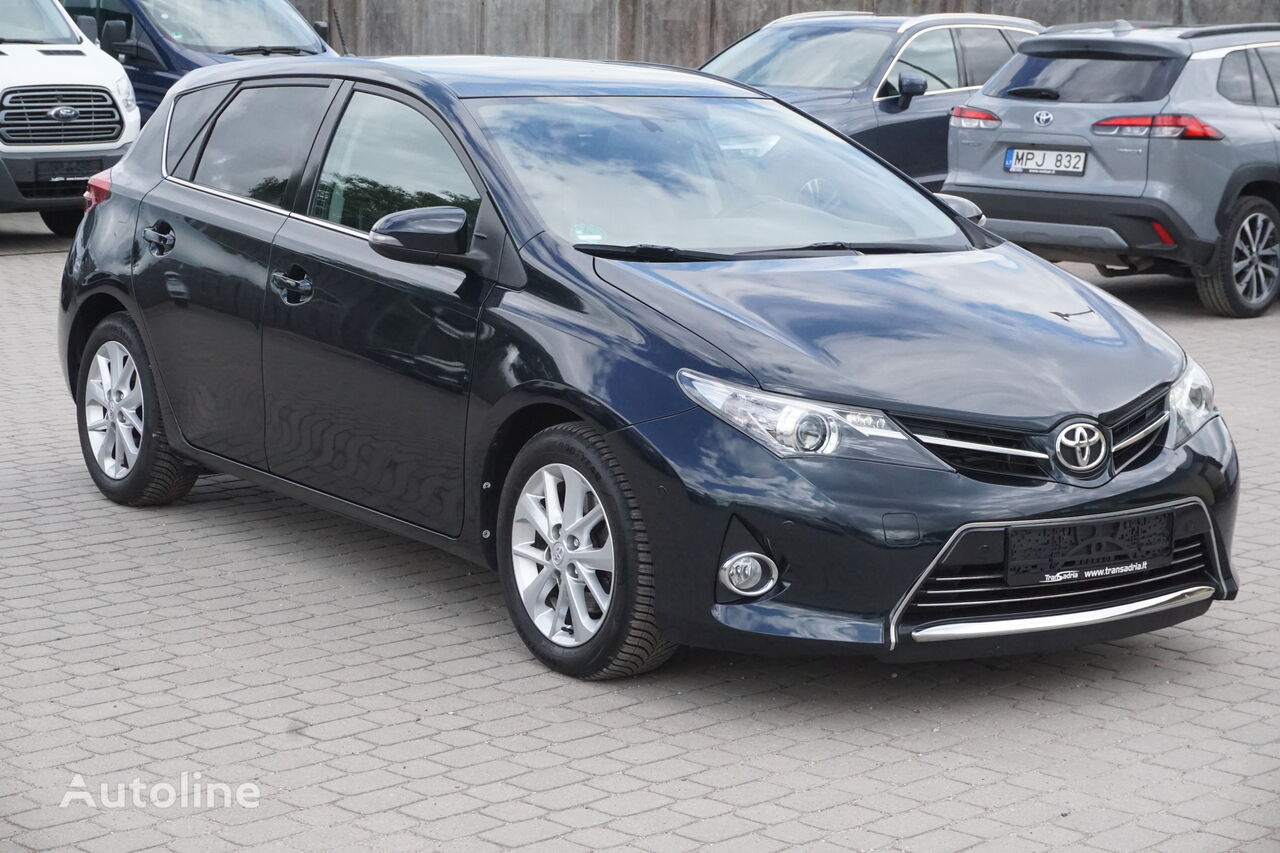 Toyota Auris hatchback