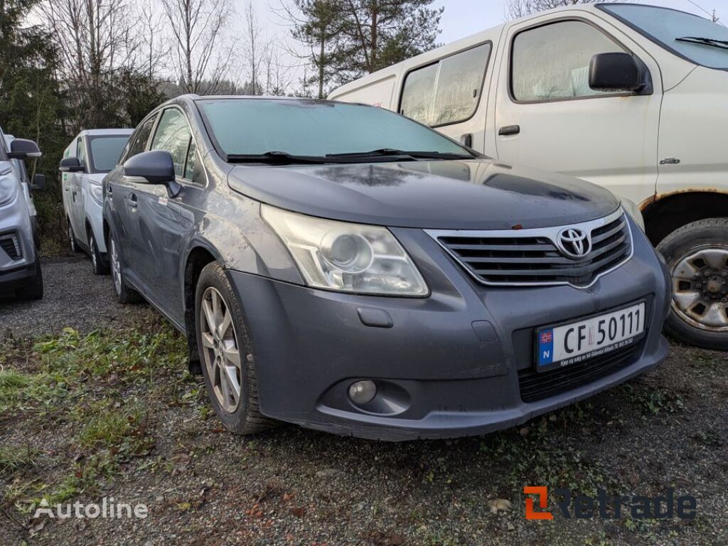 hatchback Toyota Avensis