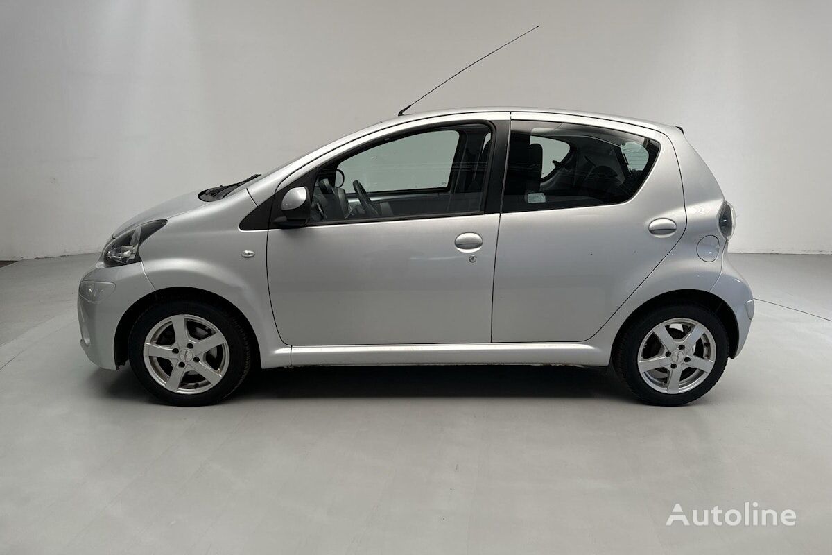 hatchback Toyota Aygo