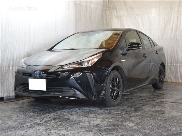 سيارة هاتشباك Toyota PRIUS